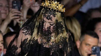 D&G MFW show celebrates Madonna’s 90s heydey – NBC Boston